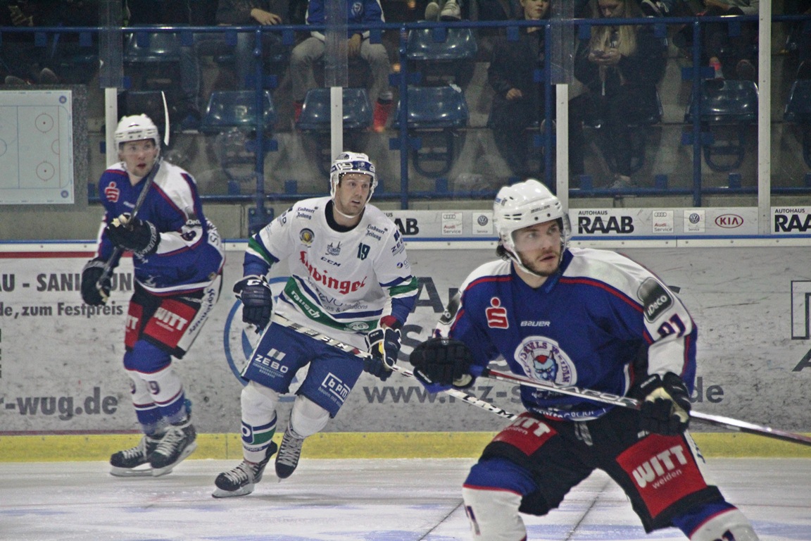 EV Weiden gegen Lindau Blue Devils Eishockey