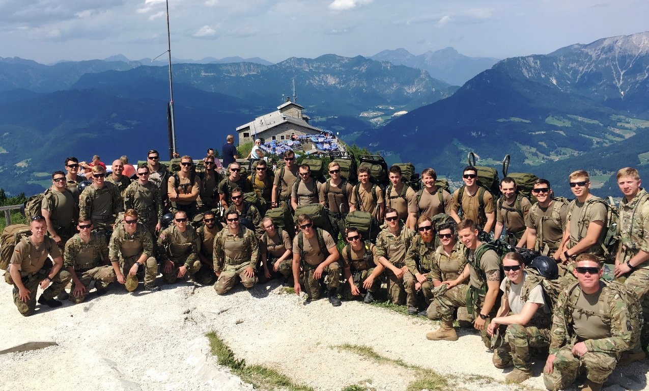 Edelweiß Marsch Abzeichen Grafenwöhr Soldaten in den Bergen1