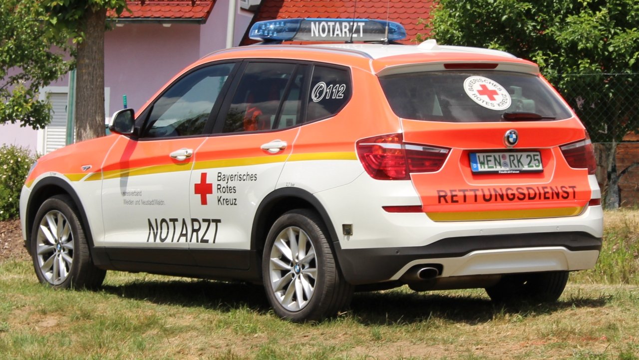 Silvesterbilanz der Rettungsleitstelle: Baby reanimiert, Betrunkener auf Kreisverkehr - 365 Einsätze