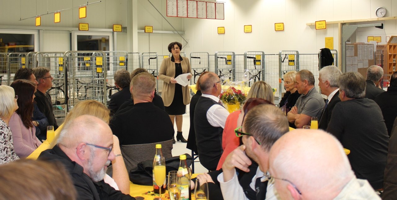 Einweihung Postgebäude Neuer Zustellstützpunkt Grafenwöhr Marianne Lentner-Kompesch