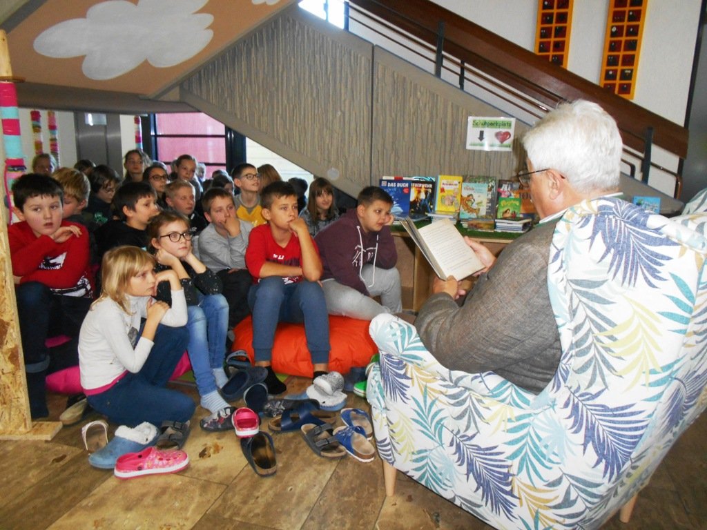 Einweihung Lesewiese Grundschule Neustadt