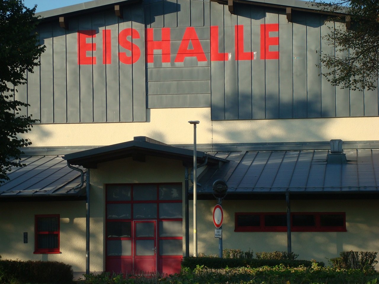 Eishalle in Mittereich öffnet Ende Oktober Hygieneregeln Landkreis genutzt Bild Werner Männer