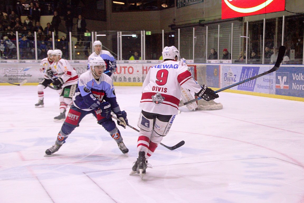 Eishockey Blue Devils Weiden Oberpfalzderby gegen Regensburg (3)