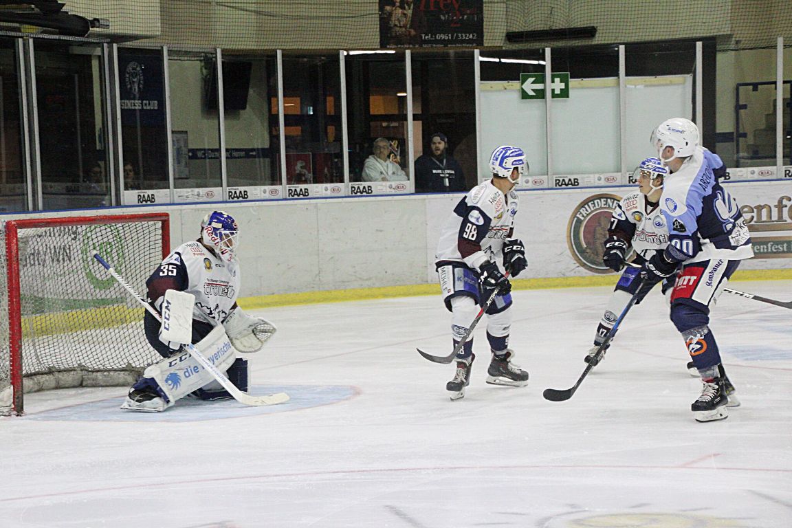 Eishockey Weiden Blue Devils Weiden gegen SC Riessersee Garmisch 21.10.18 Bilder Jürgen Masching6