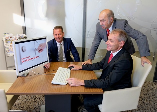 Elektronischer Safe Bild Vereinigte Sparkassen Eschenbach NeustadtWN Vohenstrauß