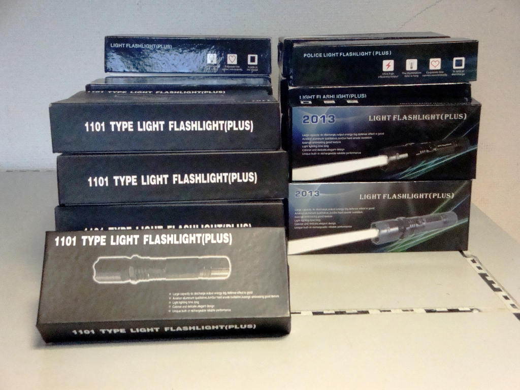 Elektroschocker, Taschenlampe