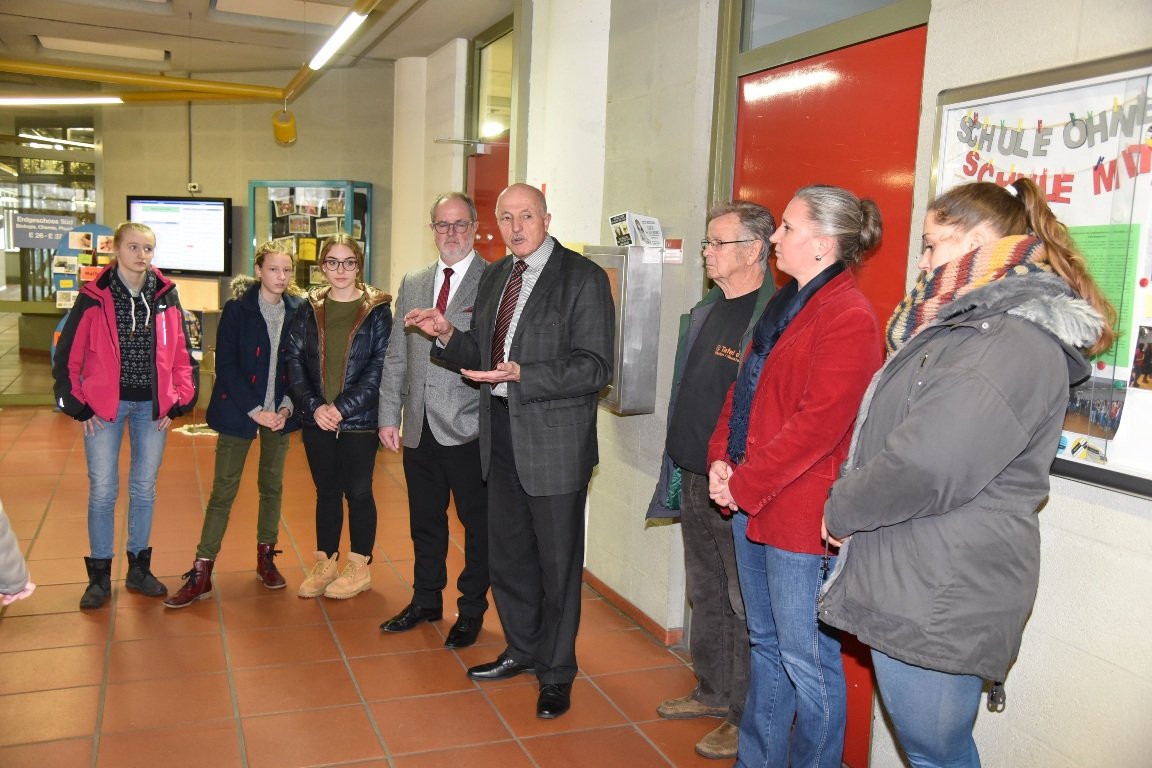 Ellys, Elly-Heuss, Spenden, Schule, Tafel, Gebhard