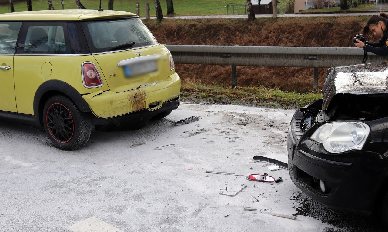 Eschenbach_Unfall_Auffahrt B470_Feuerwehreinsatz_4