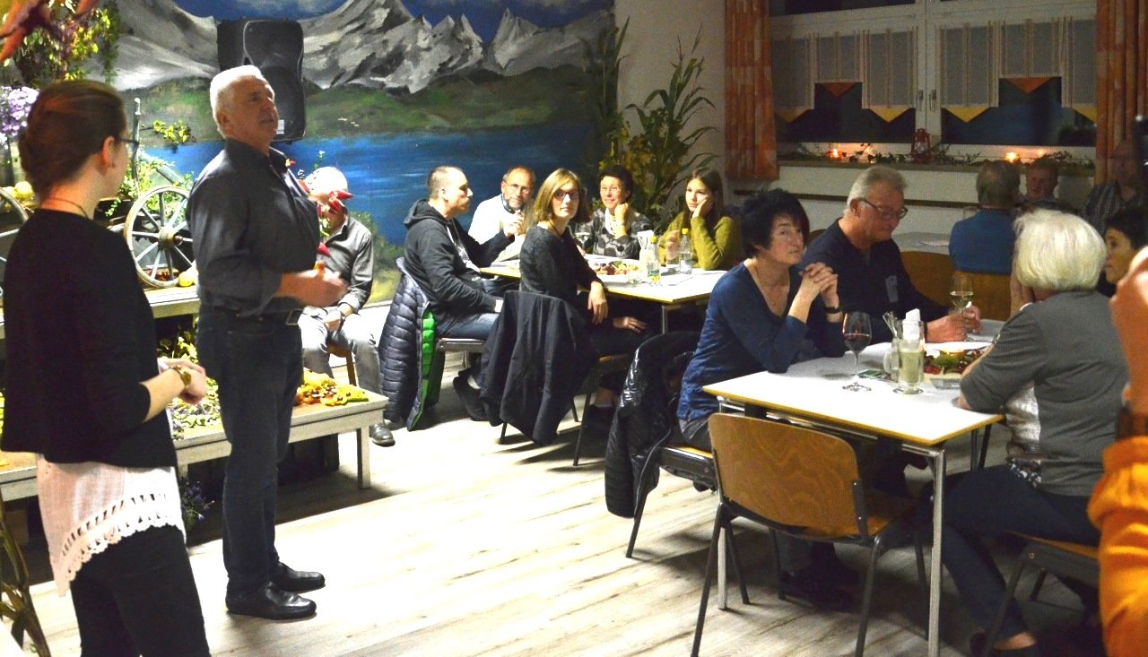 Deftige Brotzeiten und erlesene Weine: Weinabend der FWG Püchersreuth