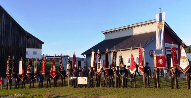 Fahrzeugweihe Feuerwehr Lerau (10)