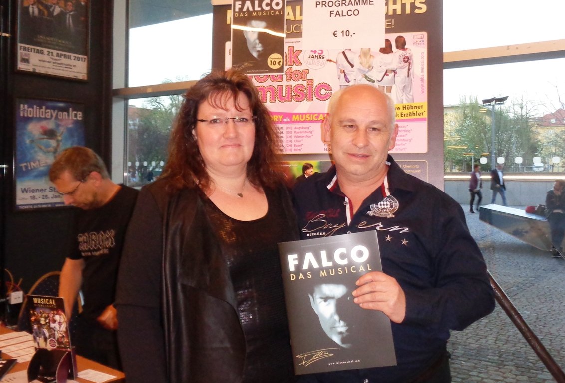 Falco-Musical Wien, Grab; Gattaut5