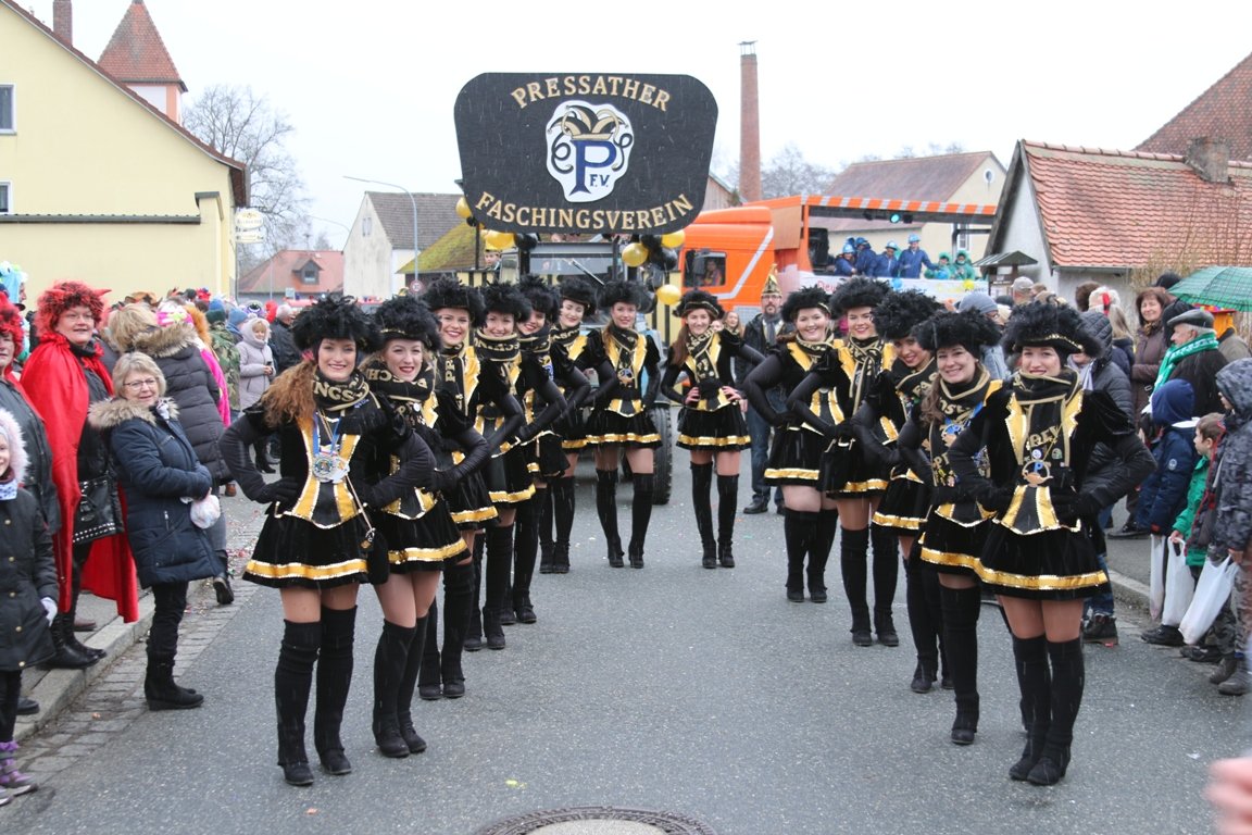 Faschingszug Hütten (8)