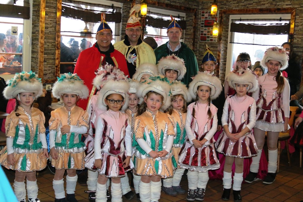 Faschingszug Hüttenm After-Party Sportheim (6)