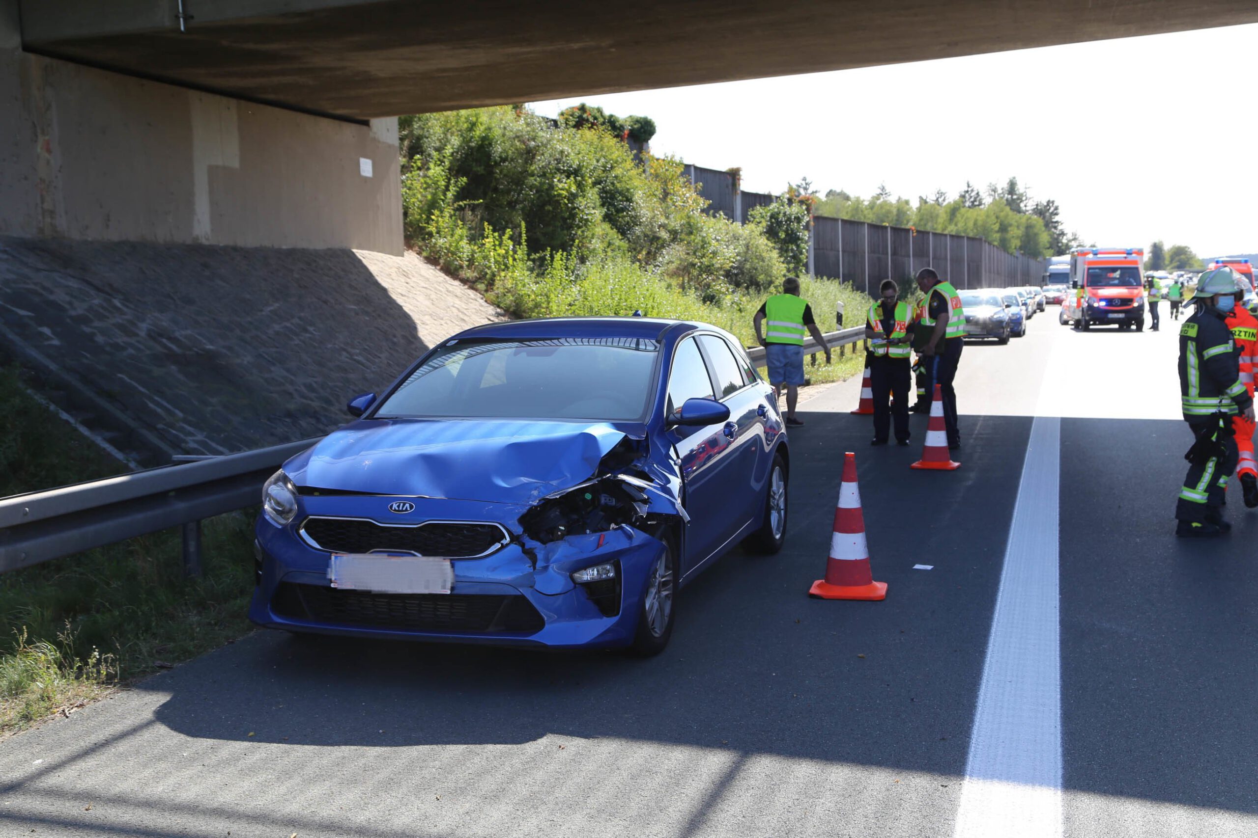 Unfall mit mehreren Fahrzeugen im Feierabendverkehr
