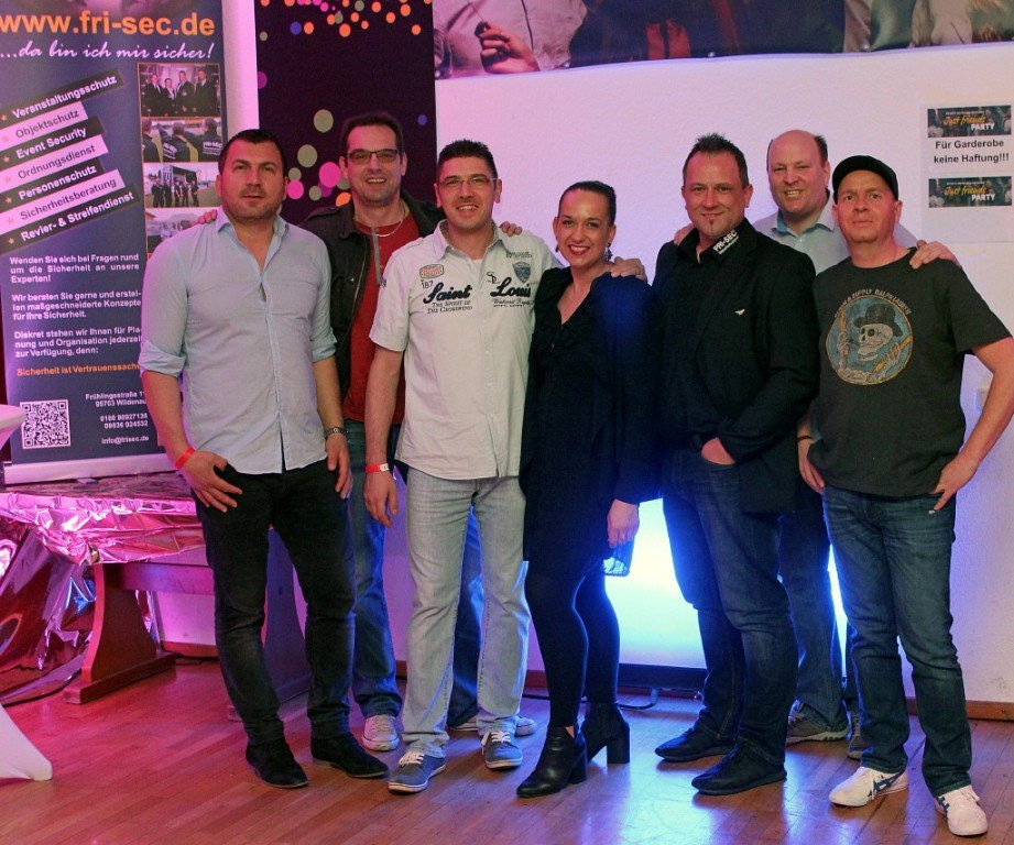 Party „just friends“ in der Mehrzweckhalle