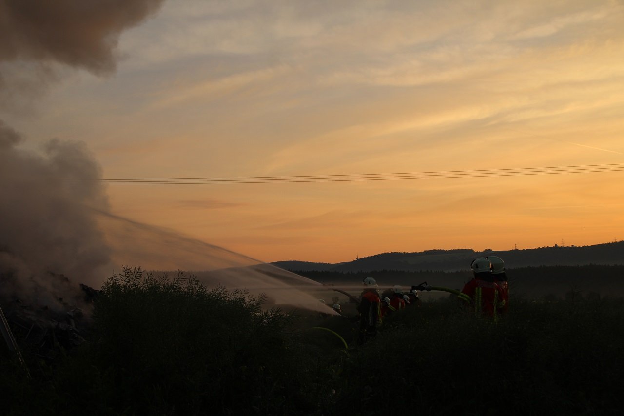 Sonnenuntergang, Pirk, Hohenlohe Feuer Brand Feuerwehr Symbol Einsatz Notruf (8)