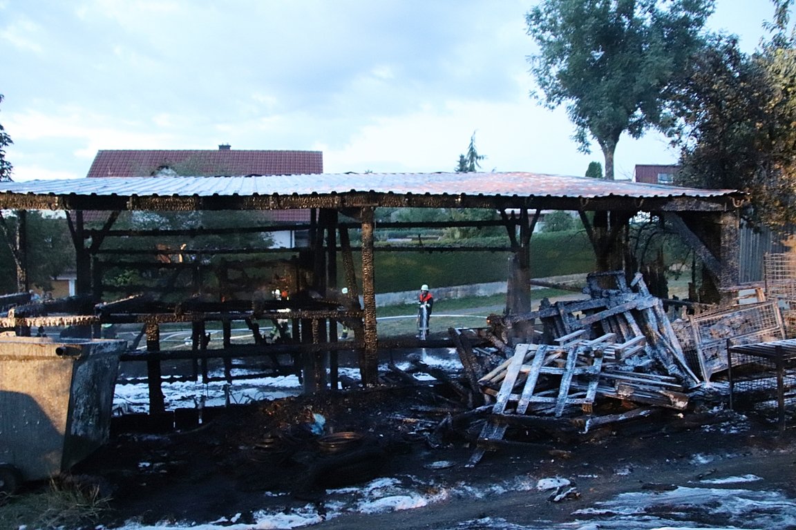 Scheunenbrand: Brandstifter gesehen?
