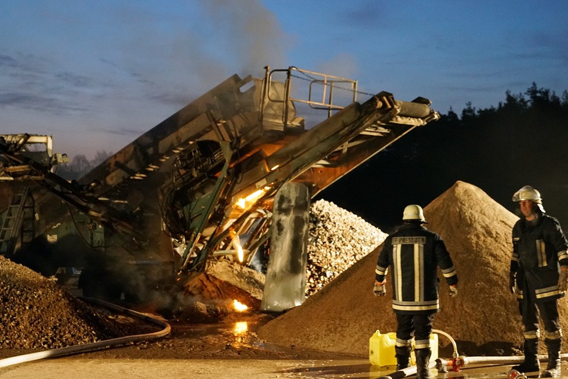 Feuerwehr Einsatz Troschelhammer Brand Feuerwehreinsatz 1