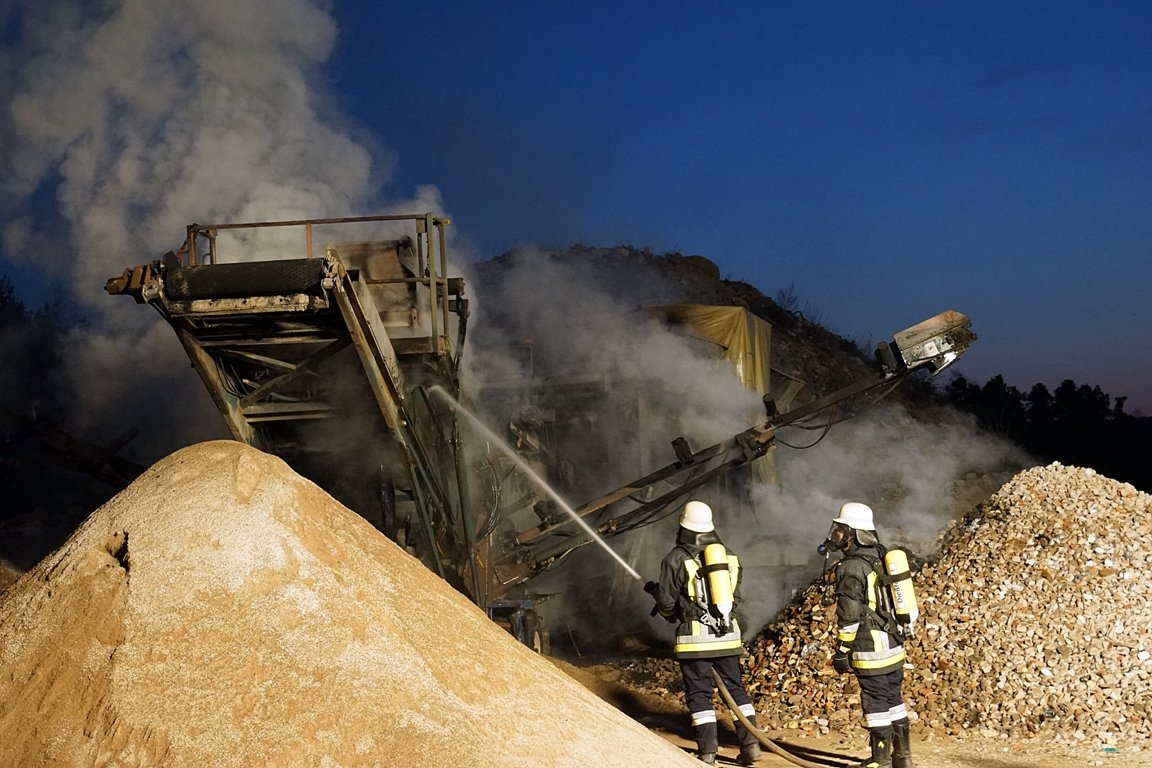 Feuerwehr Einsatz Troschelhammer Brand Feuerwehreinsatz 6