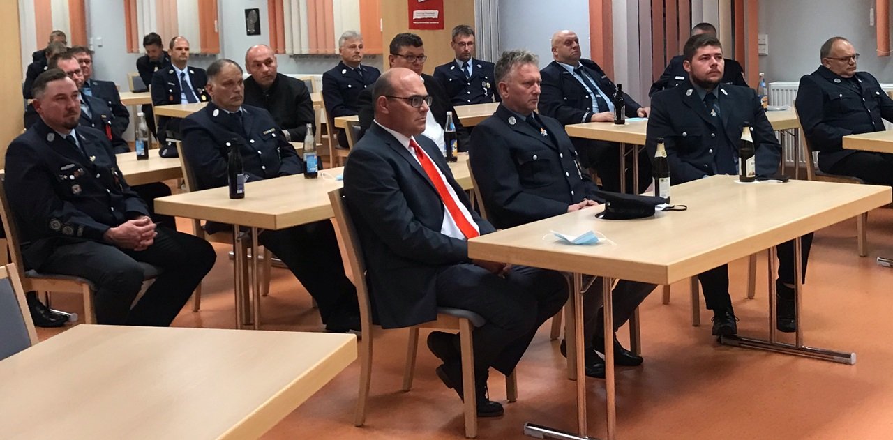 Feuerwehrkameraden: Viele Zahnräder - ein funktionierendes Uhrwerk