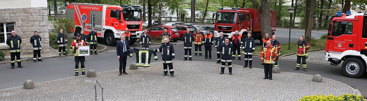 Feuerwehreinsatz Landratsamt Tirschenreuth Feuerwehr Tirschenreuth Feuerwehr Mitterteich Feuerwehr Wiesau Landrat Roland Grillmeier