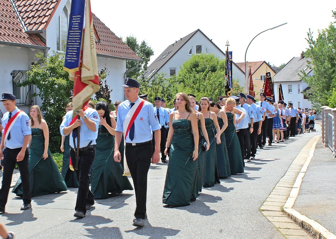 Feuerwehrfest Mantel 150 Jahre Feuerwehr Umzug Sonntag Frühschoppen (3)