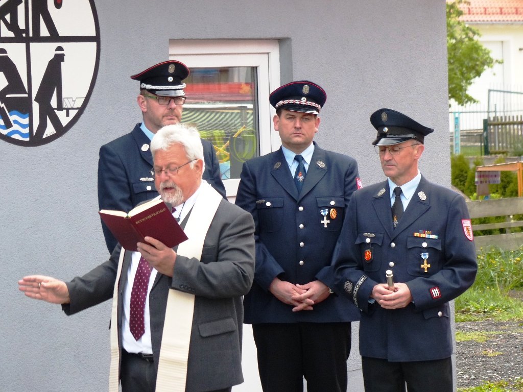 Florianstag Fahrzeugweihe Feuerwehr Neudorf (4)