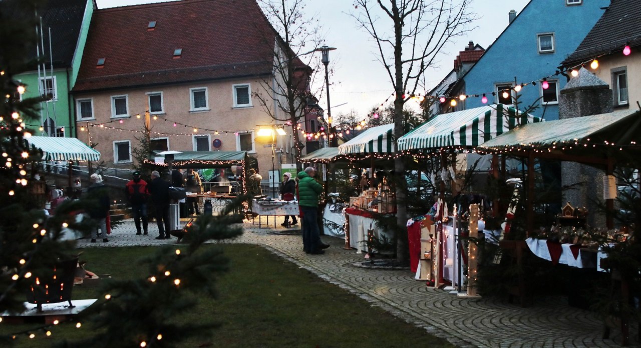 Floss_Frauen Union_Adventsmarkt_5