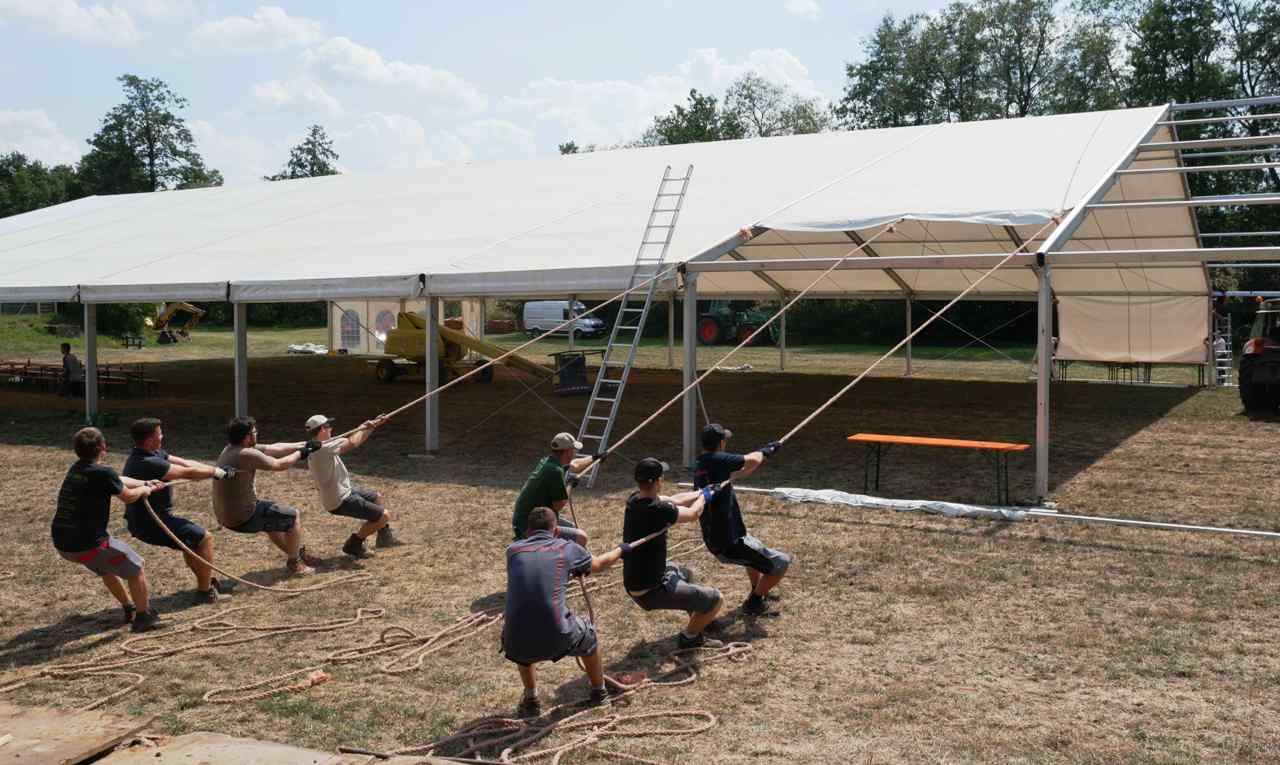 Flosser Kirwa 2018 Bilder Aufbau