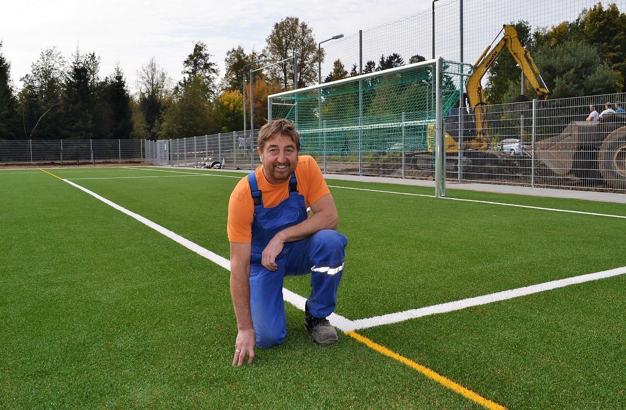 Franz Faltenbacher SV Steinmühle Kunstrasen Premiere Landkreis Tirschenreuth