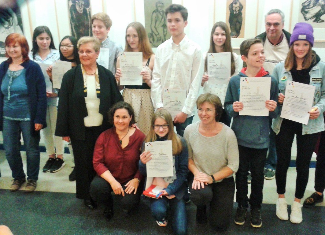 Französisch Vorlesewettbewerb Siegerin Elly Heuss Gymnasium