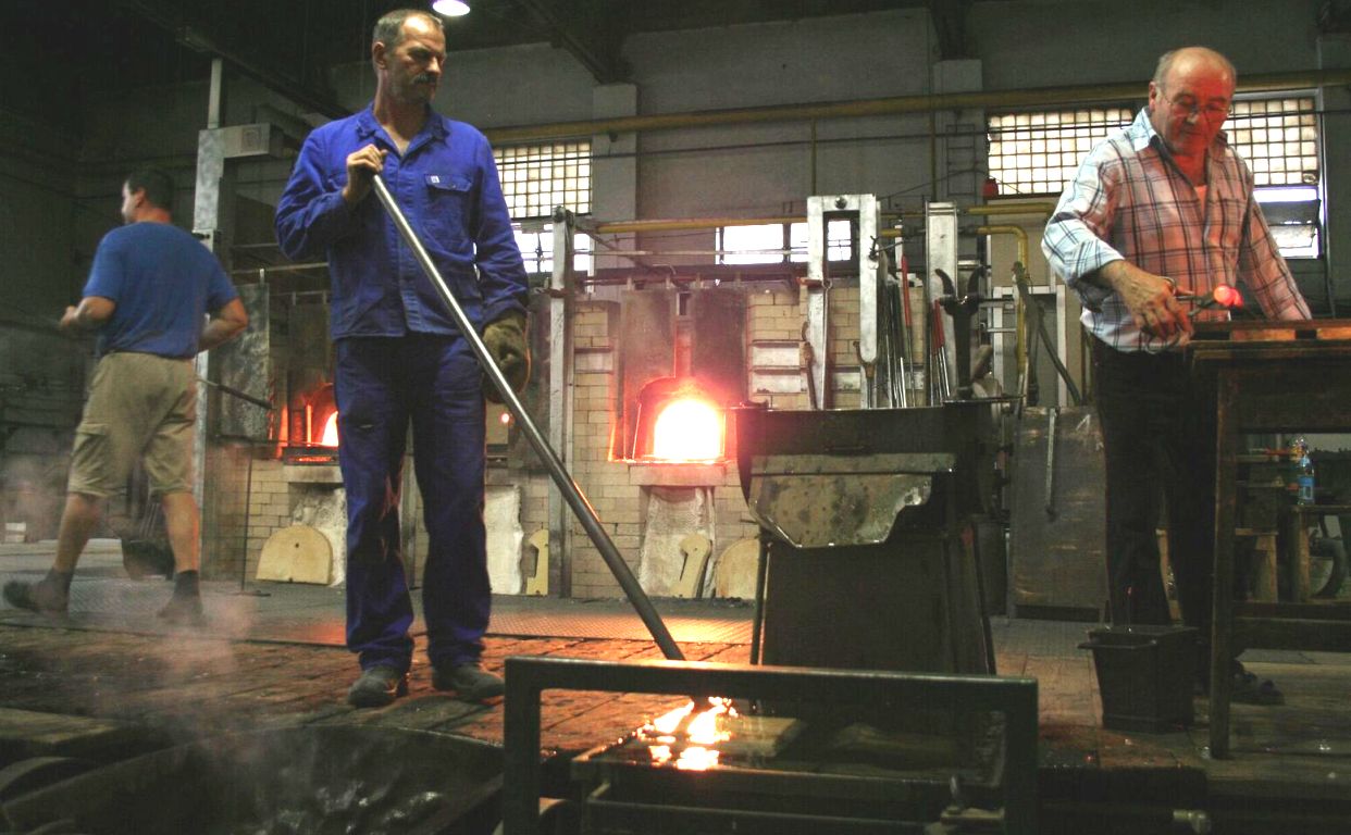 Frauenau_Glasblaeser Bild Freiherr von Poschinger Glasmanufaktur