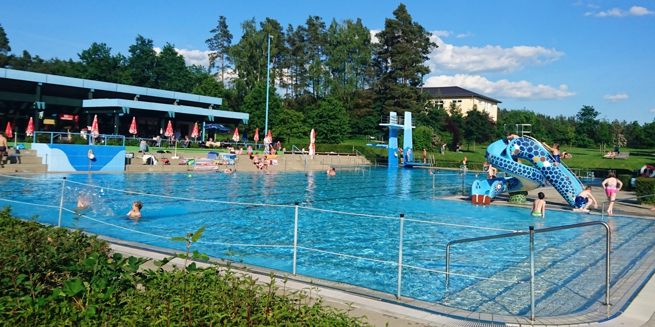 Freibad, Schwimmbad, Waldbad Grafenwöhr (2)