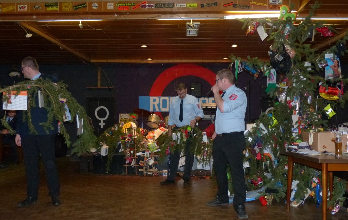 Freiwillige Feuerwehr Neudorf Luhe Oberwildenau Christbaumversteigerung Bilder Hans Meißner2