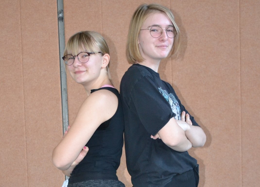 Garde TSV Krummennaab 3 Zwei coole „Socken“ Luzi (links) und Lilli Roth