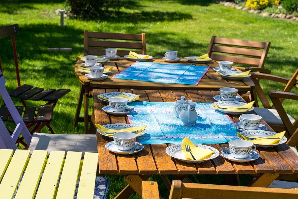 Gartentisch Garten Tisch Sommer Stuhl Gartenmöbel Essen draußen