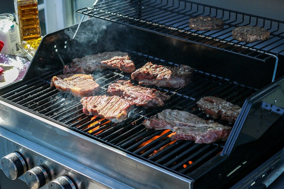 Sicher grillen: Was Verbraucher beachten sollten