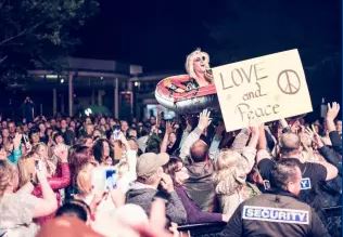 Golden Glitter Band, Katastrophenschutz-Kongress, Blue Devils