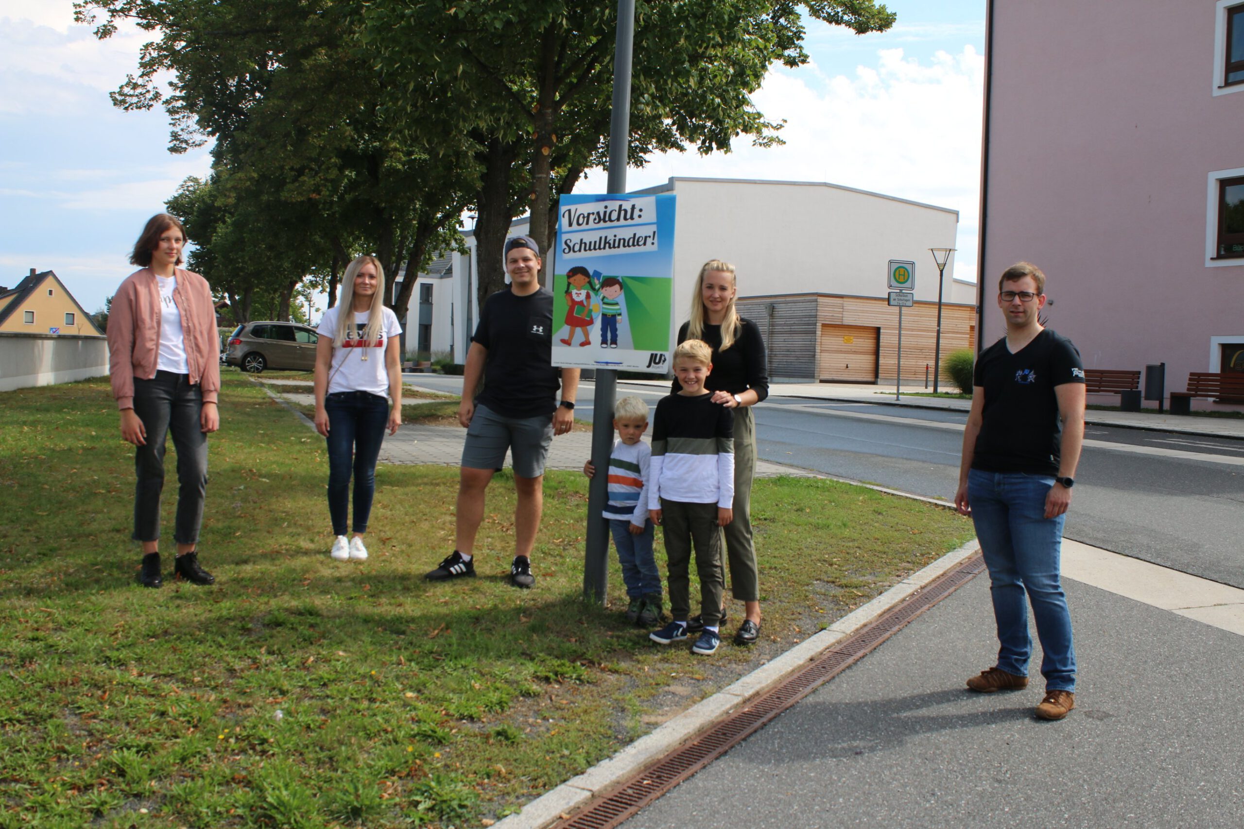 Grafenwöhr - Plakate ersetzen Straßenmalaktion