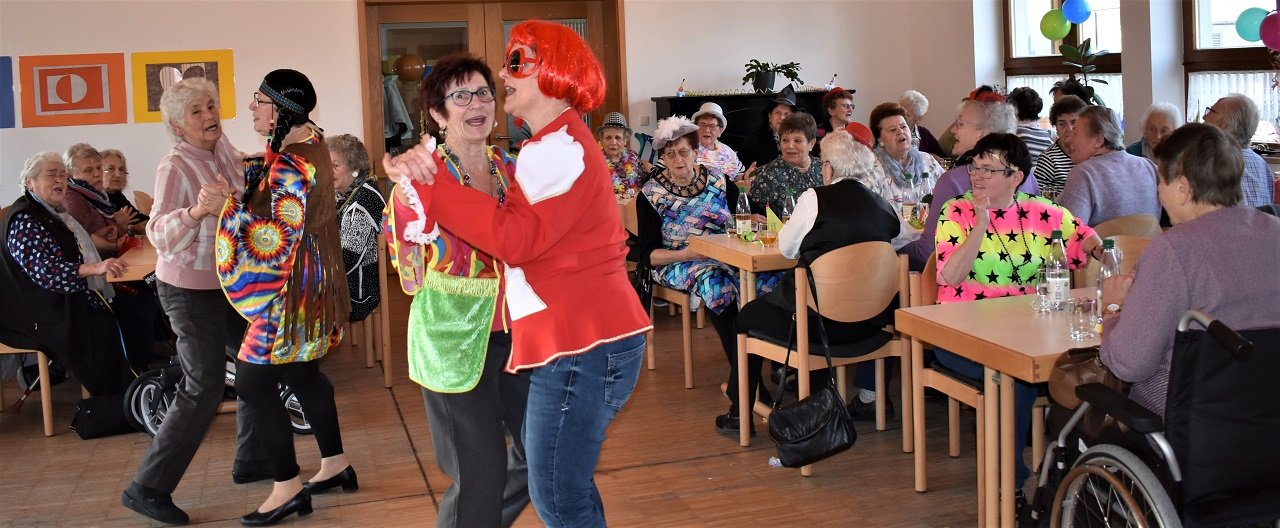 Grafenwöhr_Evangelisches Gemeindehaus_Seniorenfasching_1