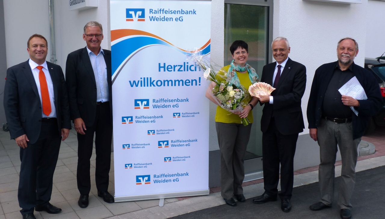 Raiffeisenbank Weiden EInweihung geldautomat