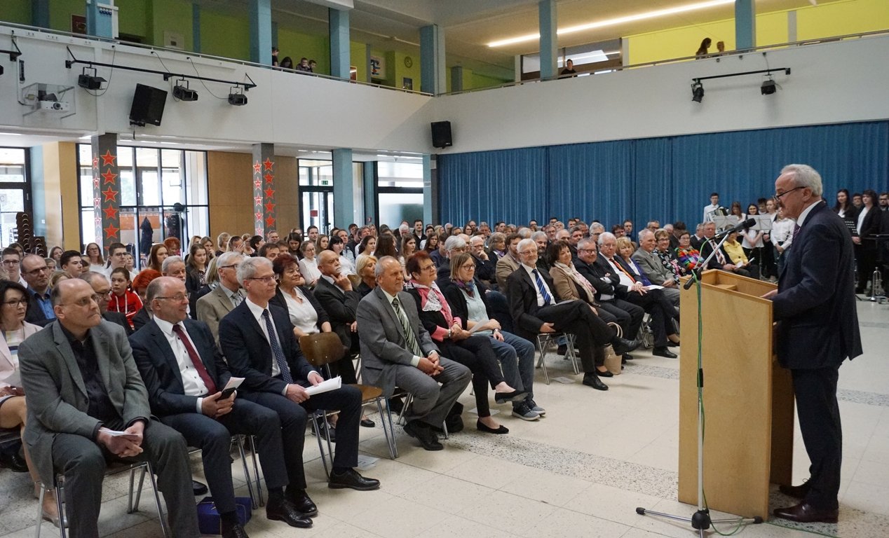 Gymnasium Eschenbach Neuer Schulleiter Peter Schobert 1