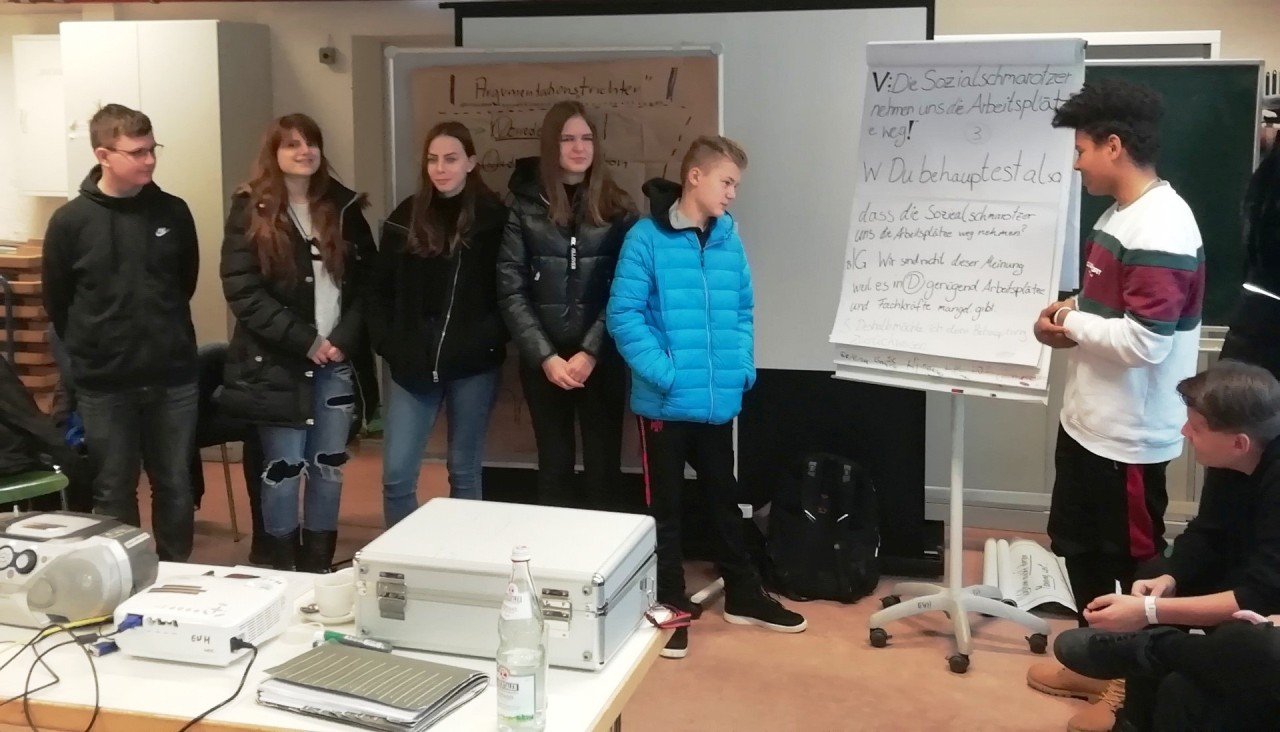 Hate-Speech-Gustl-Lang-Wirtschaftsschule