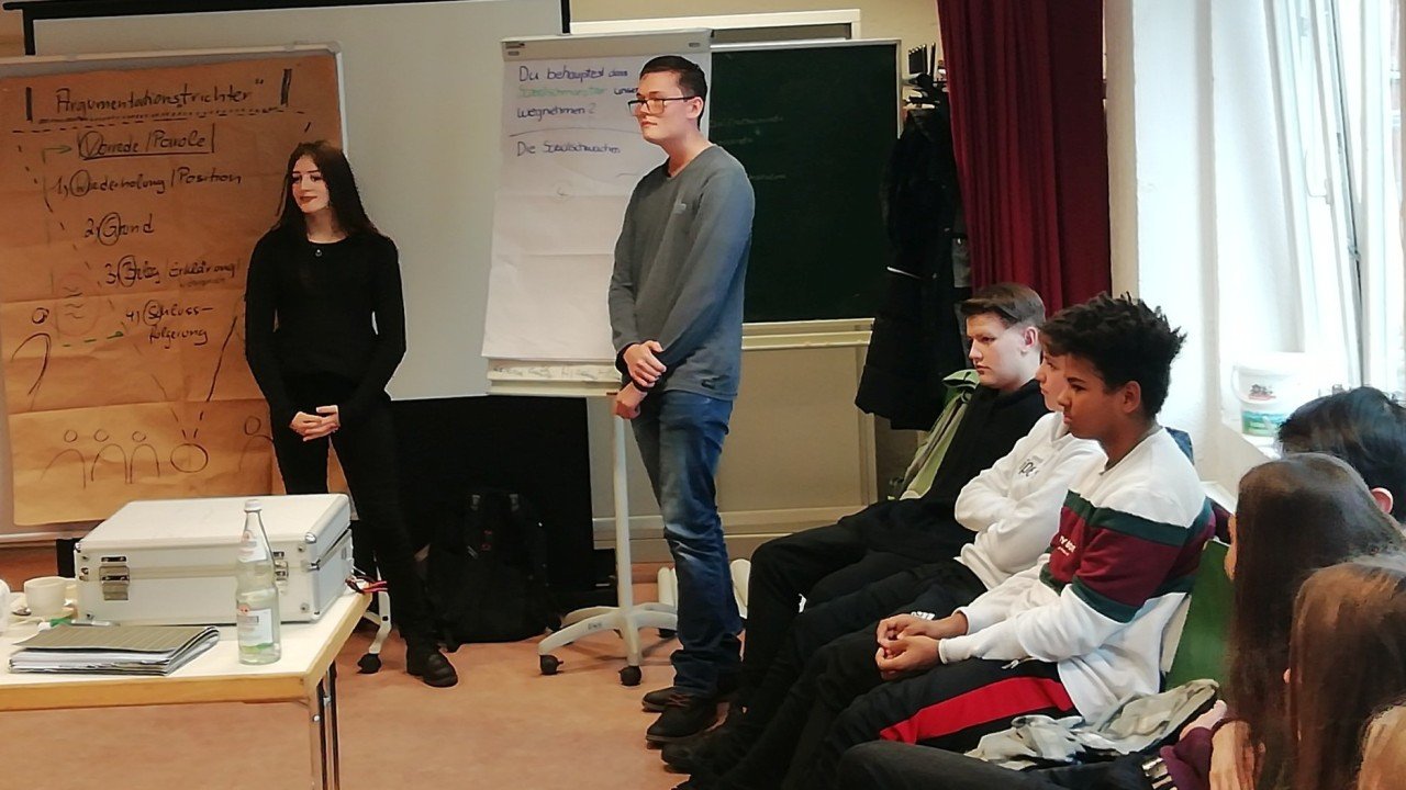 Hate-Speech-Gustl-Lang-Wirtschaftsschule