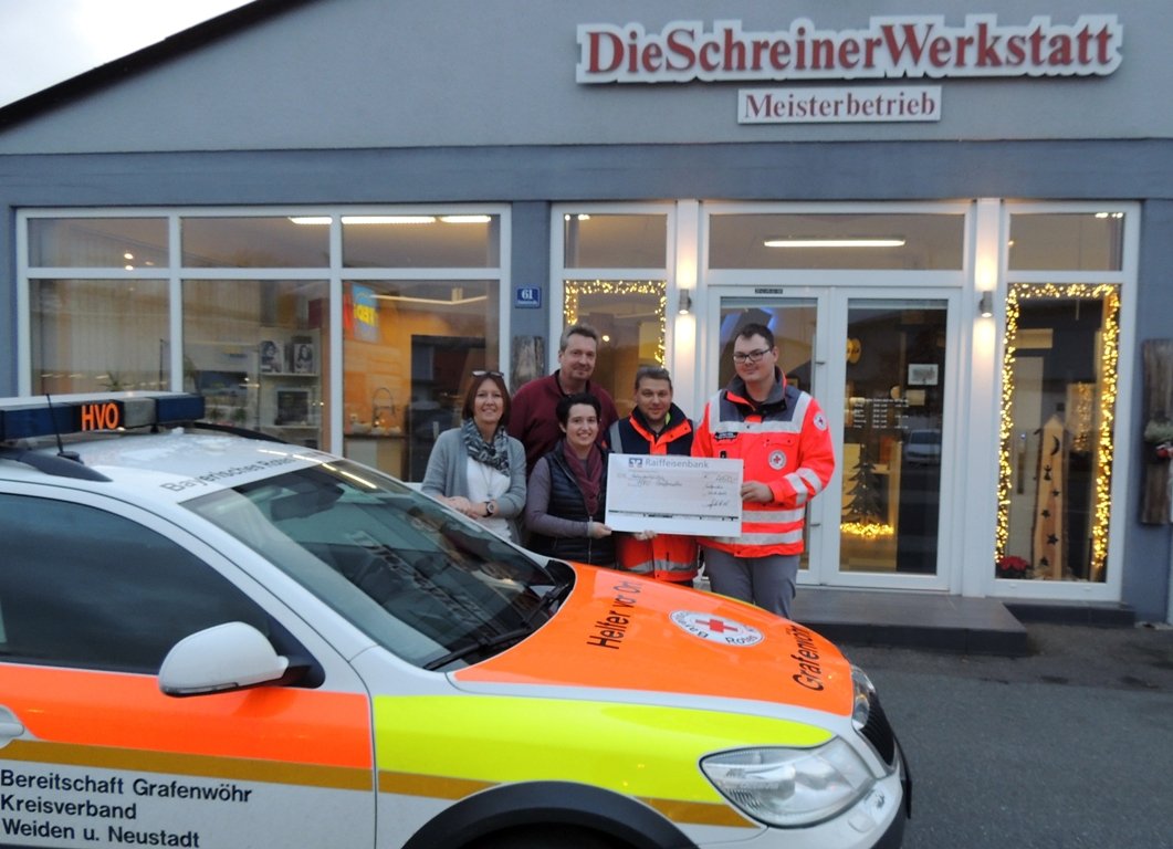 Helfer vor Ort Spende HvO Auto Grafenwöhr Schreinerwerkstatt Grafenwöhr