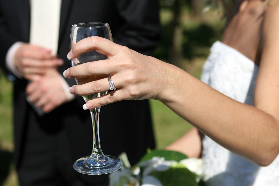 Hochzeiten Heiraten Paare Ehe Ring Sekt Hochzeiten der Woche Party