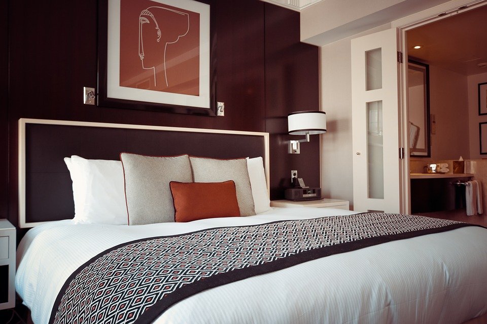 Hotelzimmer, Hotel, Bett