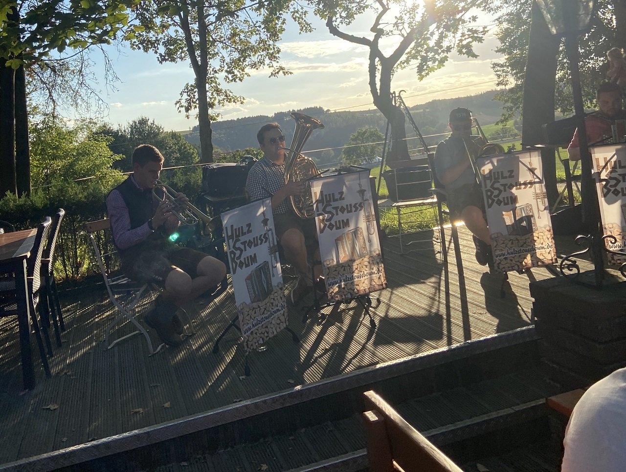 Hulzstoussboum Wurzer O'Schnitt Hulzstoussboum aus Waldthurn Gasthaus Mois Gasthaus Lipperthof Bilder Tom Kreuzer