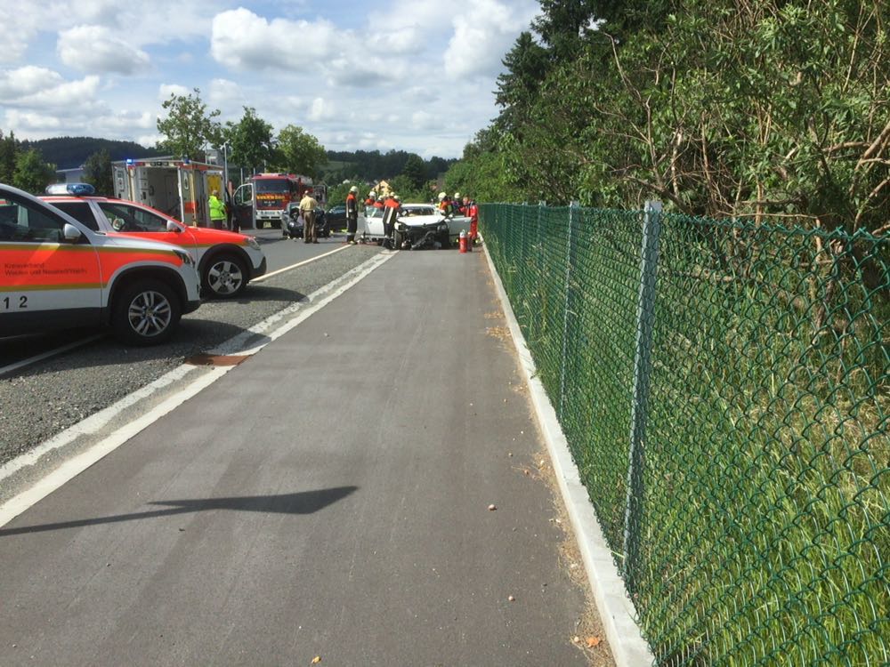 Unfall B22 Jet-Tankstelle