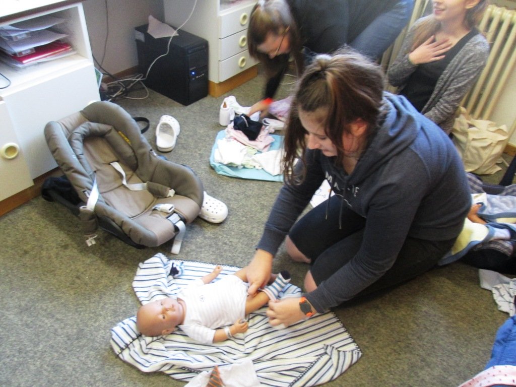 Mittelschule Vohenstrauß Baby-Puppe